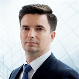 以色列国防军于26日发布公告,表示监测到一枚由加沙地带发射的火箭弹,这枚火箭最终落回了加沙地区。对此,以色列军方随即对该地区的多个火箭发射器实施了攻击。