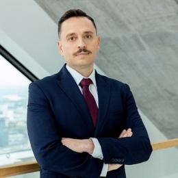 NYMEX3 月汽油期货和取暖油期货的最新收盘价格