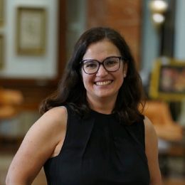 Summit Insights:将英伟达评级由买进下调至持有