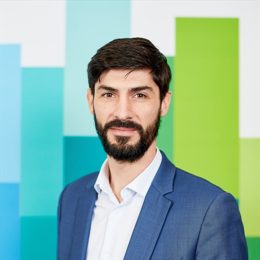 Summit Insights:将英伟达评级由买进下调至持有